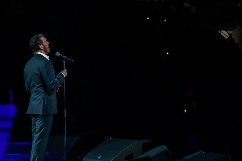 Kadim Al Sahir live photo