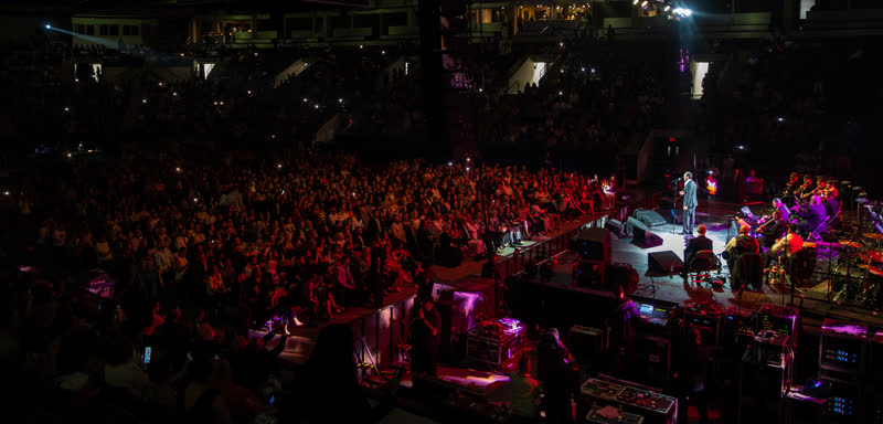 Kadim Al Sahir live photo
