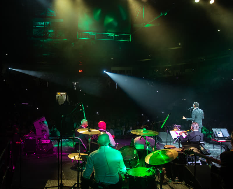 Kadim Al Sahir live photo